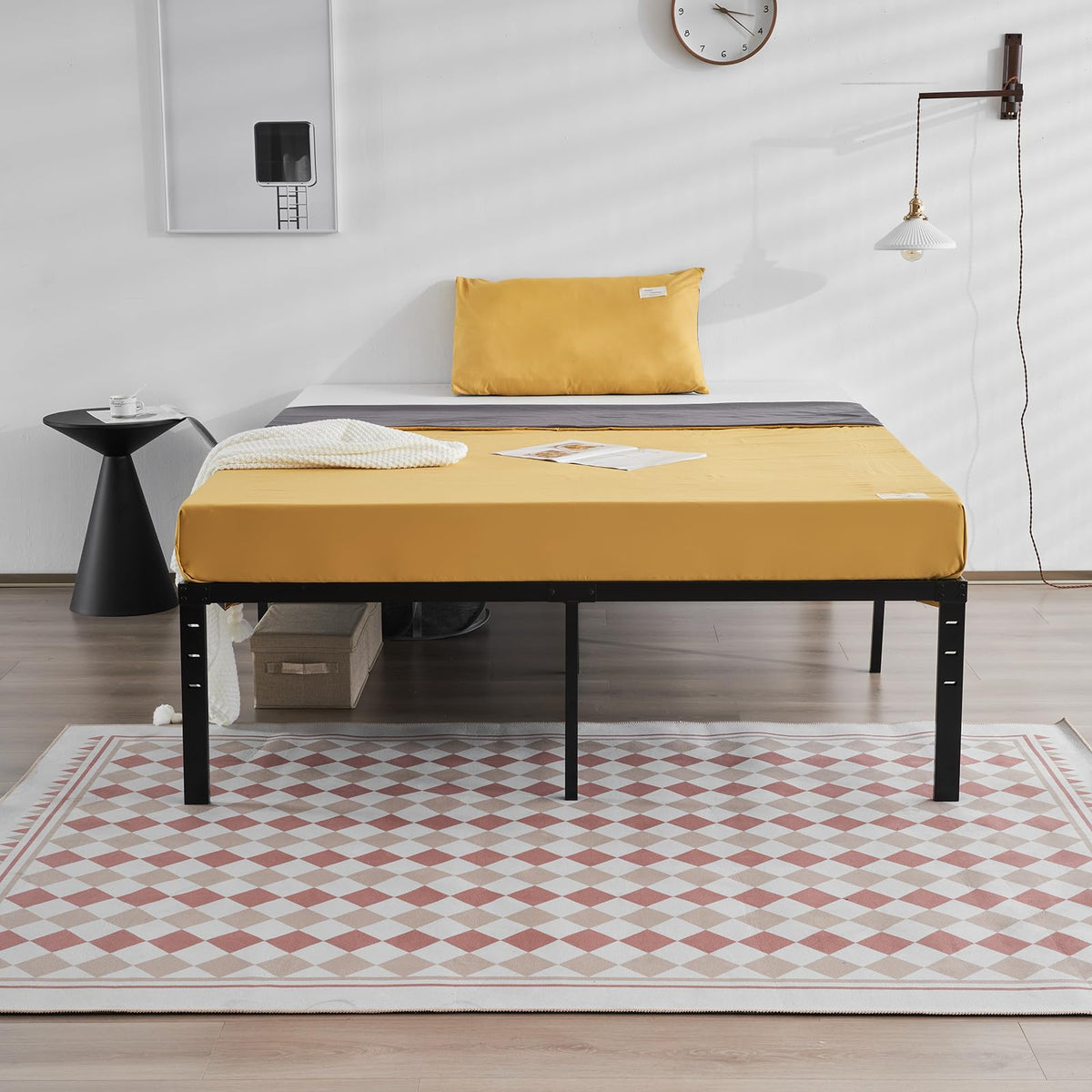 18 Inch Metal Queen Bed Frame Q60766