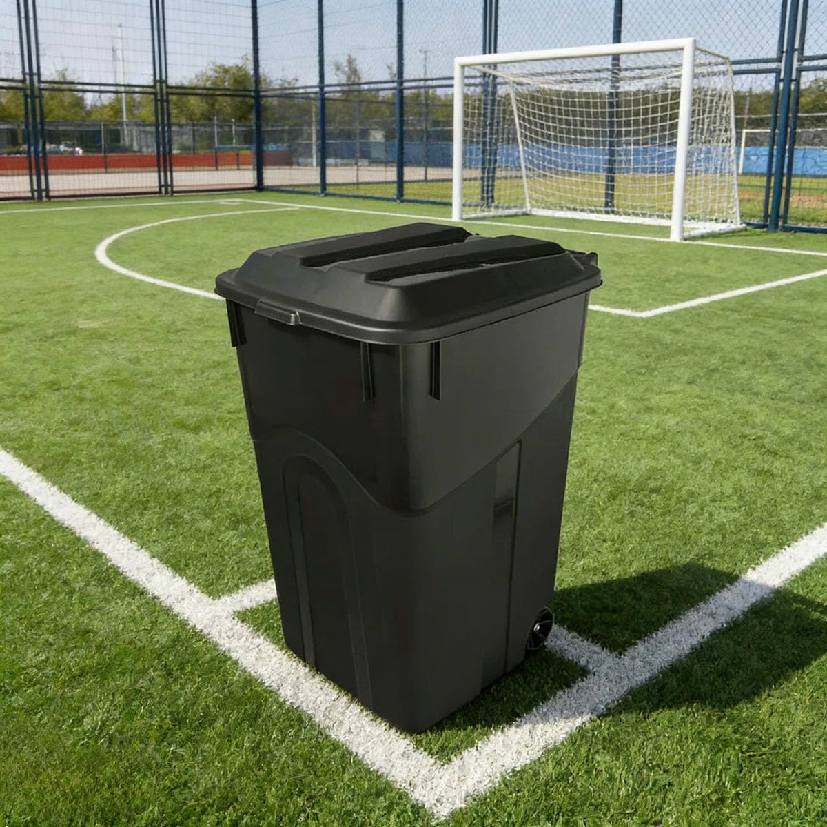 45 Gallon Black Wheeled Garbage Can with Attached Lid H305167