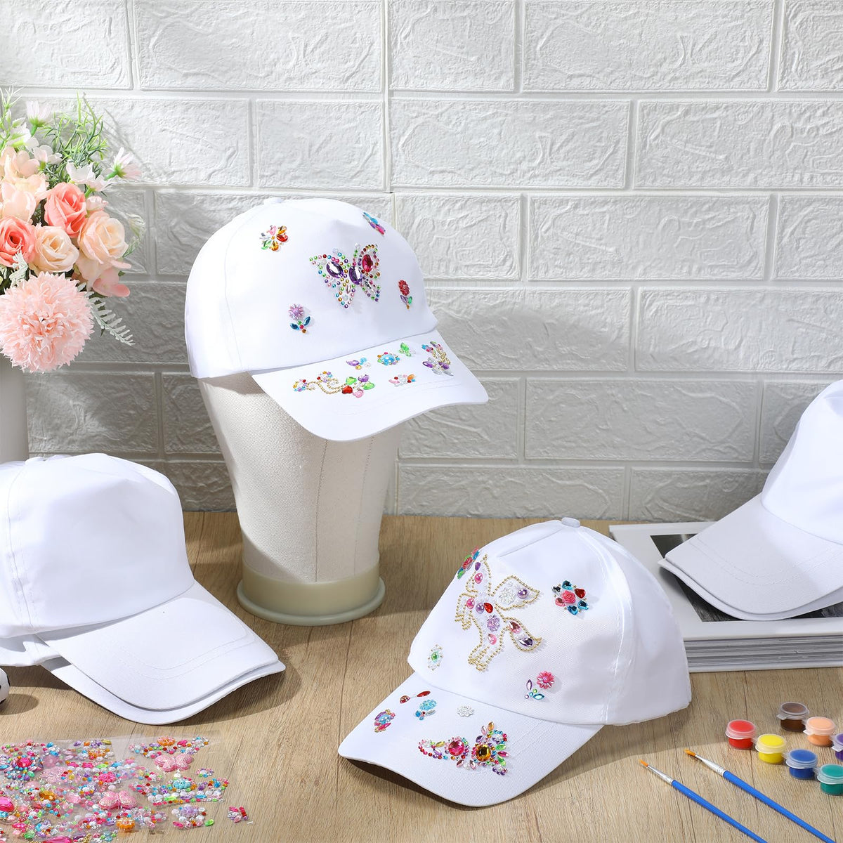 30 Pcs White Blank Adjustable Baseball Caps with Acrylic Paint Brushes R651758